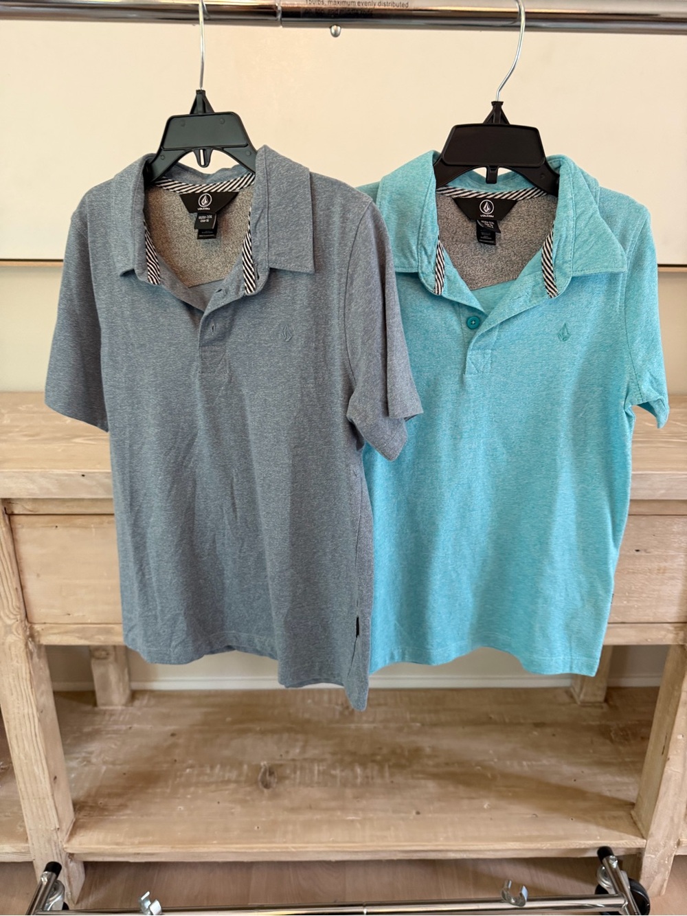 2 Volcom Boys Short Sleeve Polo Shirts in Gray & Aqua